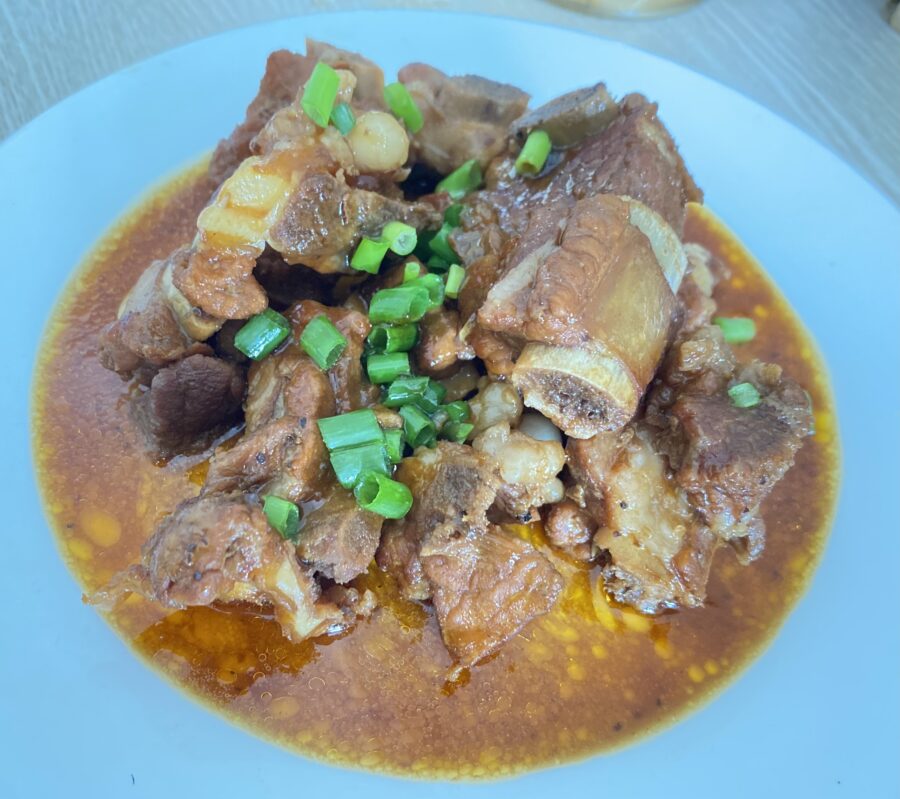 món sườn kho